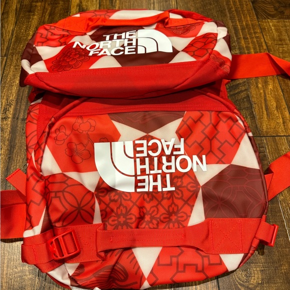 The North Face Base Camp Duffel M - Picture 8 of 8